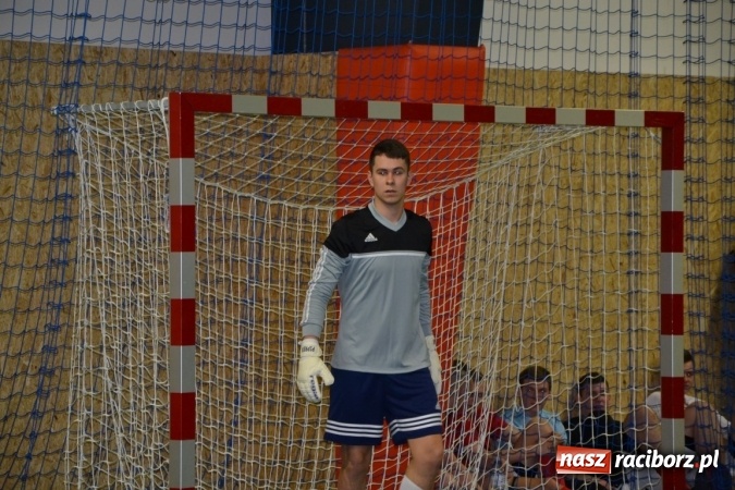 Zdjęcie w galerii na portalu naszraciborz.pl: II Halowy Turniej Piłki Nożnej o Puchar Wójta Krzyżanowic. Chałupki rozgromiły Tworków wiadomości z regionu