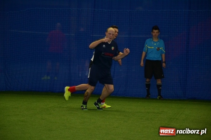 Zdjęcie w galerii na portalu naszraciborz.pl: II Halowy Turniej Piłki Nożnej o Puchar Wójta Krzyżanowic. Chałupki rozgromiły Tworków wiadomości z regionu