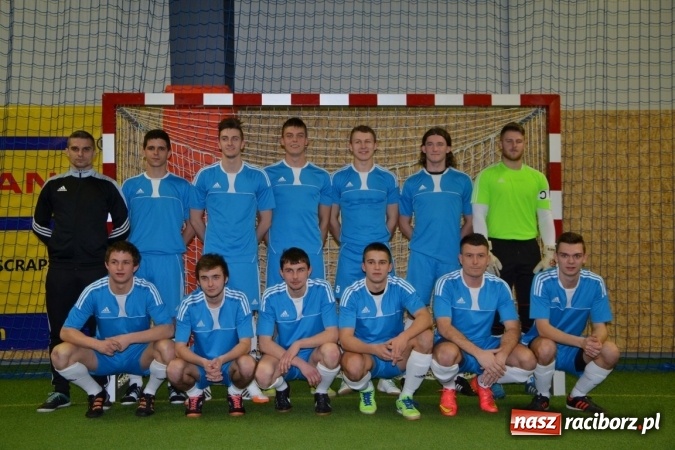 Zdjęcie w galerii na portalu naszraciborz.pl: II Halowy Turniej Piłki Nożnej o Puchar Wójta Krzyżanowic. Chałupki rozgromiły Tworków wiadomości z regionu