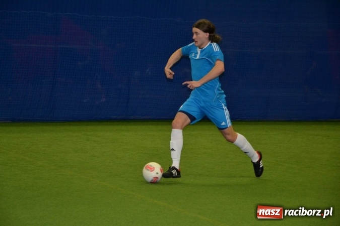 Zdjęcie w galerii na portalu naszraciborz.pl: II Halowy Turniej Piłki Nożnej o Puchar Wójta Krzyżanowic. Chałupki rozgromiły Tworków wiadomości z regionu