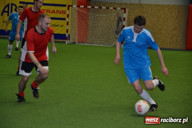 Zdjęcie w galerii na portalu naszraciborz.pl: II Halowy Turniej Piłki Nożnej o Puchar Wójta Krzyżanowic. Chałupki rozgromiły Tworków wiadomości z regionu