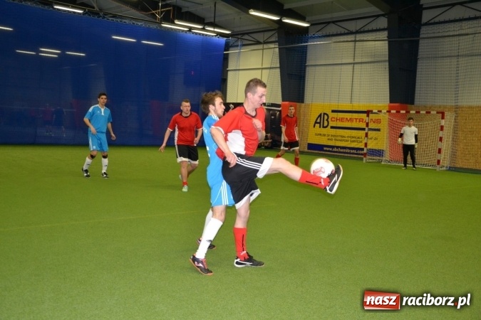 Zdjęcie w galerii na portalu naszraciborz.pl: II Halowy Turniej Piłki Nożnej o Puchar Wójta Krzyżanowic. Chałupki rozgromiły Tworków wiadomości z regionu