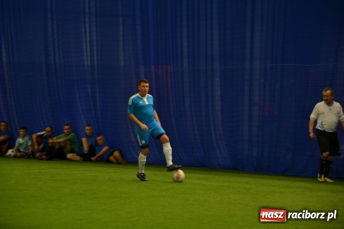 Zdjęcie w galerii na portalu naszraciborz.pl: II Halowy Turniej Piłki Nożnej o Puchar Wójta Krzyżanowic. Chałupki rozgromiły Tworków wiadomości z regionu