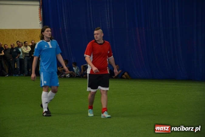 Zdjęcie w galerii na portalu naszraciborz.pl: II Halowy Turniej Piłki Nożnej o Puchar Wójta Krzyżanowic. Chałupki rozgromiły Tworków wiadomości z regionu