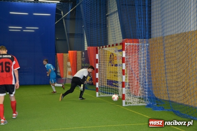 Zdjęcie w galerii na portalu naszraciborz.pl: II Halowy Turniej Piłki Nożnej o Puchar Wójta Krzyżanowic. Chałupki rozgromiły Tworków wiadomości z regionu