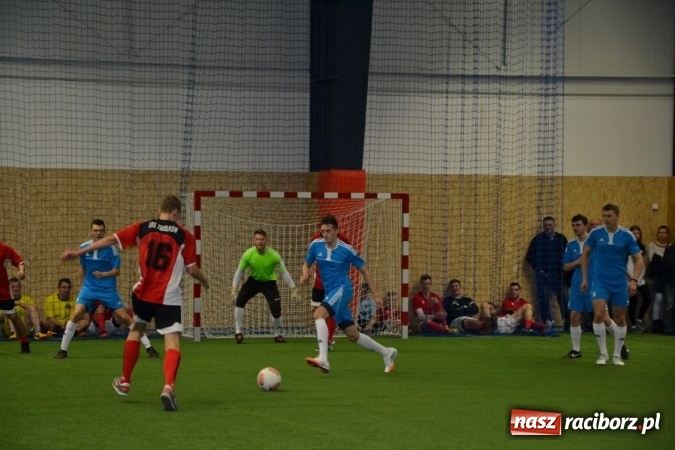 Zdjęcie w galerii na portalu naszraciborz.pl: II Halowy Turniej Piłki Nożnej o Puchar Wójta Krzyżanowic. Chałupki rozgromiły Tworków wiadomości z regionu