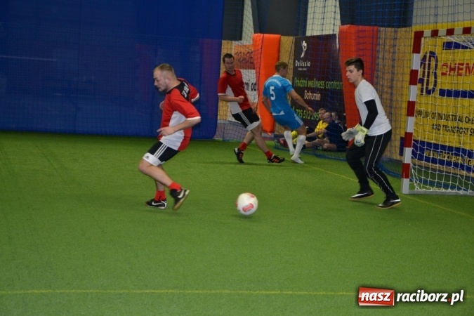 Zdjęcie w galerii na portalu naszraciborz.pl: II Halowy Turniej Piłki Nożnej o Puchar Wójta Krzyżanowic. Chałupki rozgromiły Tworków wiadomości z regionu