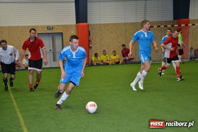 Zdjęcie w galerii na portalu naszraciborz.pl: II Halowy Turniej Piłki Nożnej o Puchar Wójta Krzyżanowic. Chałupki rozgromiły Tworków wiadomości z regionu