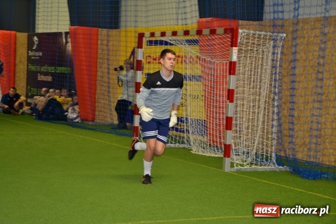 Zdjęcie w galerii na portalu naszraciborz.pl: II Halowy Turniej Piłki Nożnej o Puchar Wójta Krzyżanowic. Chałupki rozgromiły Tworków wiadomości z regionu