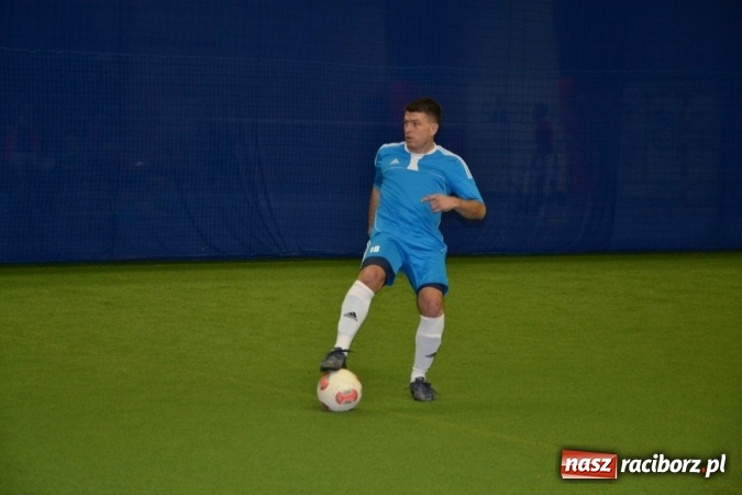 Zdjęcie w galerii na portalu naszraciborz.pl: II Halowy Turniej Piłki Nożnej o Puchar Wójta Krzyżanowic. Chałupki rozgromiły Tworków wiadomości z regionu