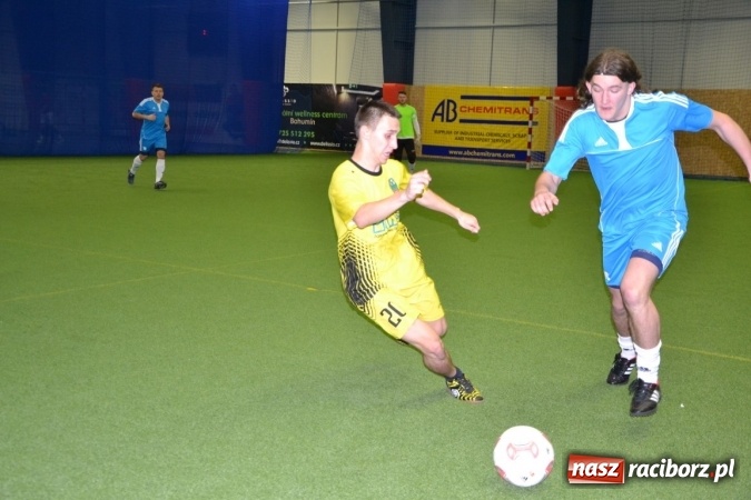 Zdjęcie w galerii na portalu naszraciborz.pl: II Halowy Turniej Piłki Nożnej o Puchar Wójta Krzyżanowic. Chałupki rozgromiły Tworków wiadomości z regionu