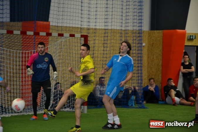 Zdjęcie w galerii na portalu naszraciborz.pl: II Halowy Turniej Piłki Nożnej o Puchar Wójta Krzyżanowic. Chałupki rozgromiły Tworków wiadomości z regionu
