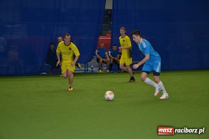 Zdjęcie w galerii na portalu naszraciborz.pl: II Halowy Turniej Piłki Nożnej o Puchar Wójta Krzyżanowic. Chałupki rozgromiły Tworków wiadomości z regionu