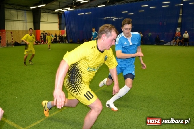Zdjęcie w galerii na portalu naszraciborz.pl: II Halowy Turniej Piłki Nożnej o Puchar Wójta Krzyżanowic. Chałupki rozgromiły Tworków wiadomości z regionu