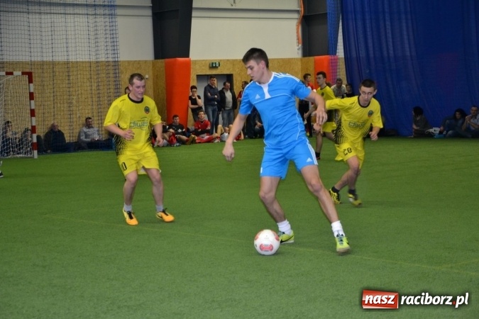 Zdjęcie w galerii na portalu naszraciborz.pl: II Halowy Turniej Piłki Nożnej o Puchar Wójta Krzyżanowic. Chałupki rozgromiły Tworków wiadomości z regionu