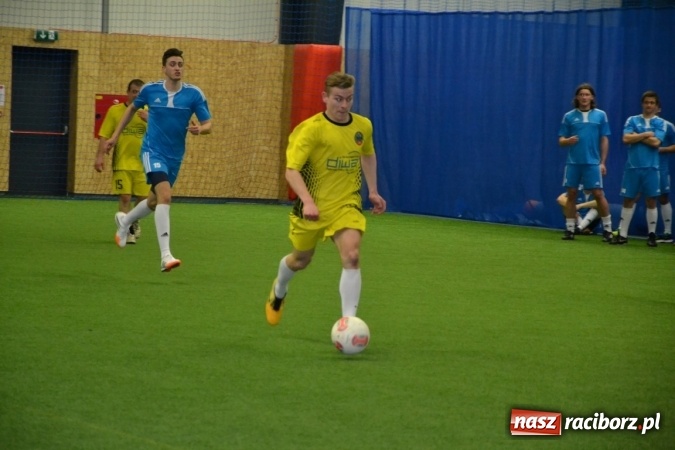 Zdjęcie w galerii na portalu naszraciborz.pl: II Halowy Turniej Piłki Nożnej o Puchar Wójta Krzyżanowic. Chałupki rozgromiły Tworków wiadomości z regionu