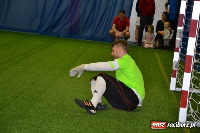 Zdjęcie w galerii na portalu naszraciborz.pl: II Halowy Turniej Piłki Nożnej o Puchar Wójta Krzyżanowic. Chałupki rozgromiły Tworków wiadomości z regionu