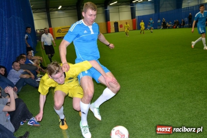 Zdjęcie w galerii na portalu naszraciborz.pl: II Halowy Turniej Piłki Nożnej o Puchar Wójta Krzyżanowic. Chałupki rozgromiły Tworków wiadomości z regionu