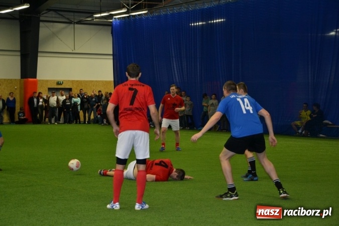Zdjęcie w galerii na portalu naszraciborz.pl: II Halowy Turniej Piłki Nożnej o Puchar Wójta Krzyżanowic. Chałupki rozgromiły Tworków wiadomości z regionu