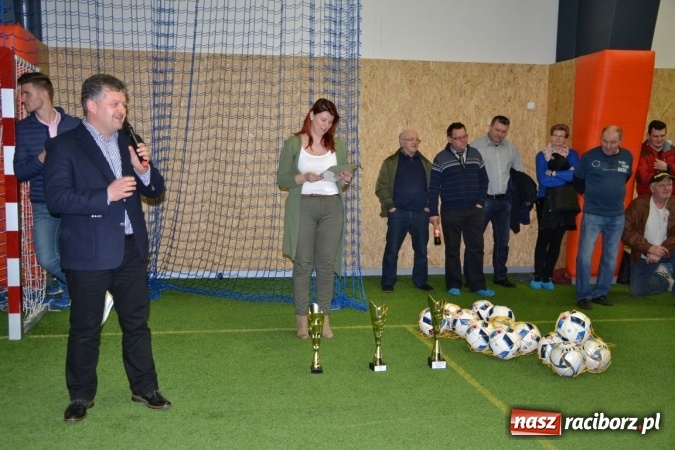 Zdjęcie w galerii na portalu naszraciborz.pl: II Halowy Turniej Piłki Nożnej o Puchar Wójta Krzyżanowic. Chałupki rozgromiły Tworków wiadomości z regionu