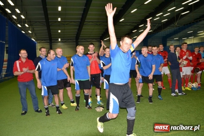 Zdjęcie w galerii na portalu naszraciborz.pl: II Halowy Turniej Piłki Nożnej o Puchar Wójta Krzyżanowic. Chałupki rozgromiły Tworków wiadomości z regionu