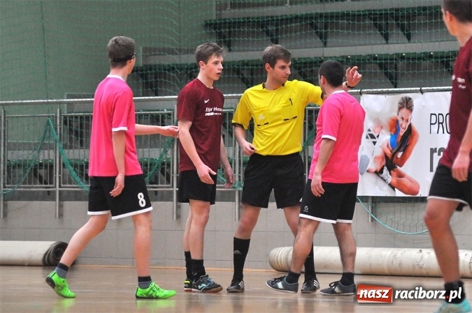 Zdjęcie w galerii na portalu naszraciborz.pl: Zwycięstwo Ultimate, walkower dla Iras Team wiadomości z regionu