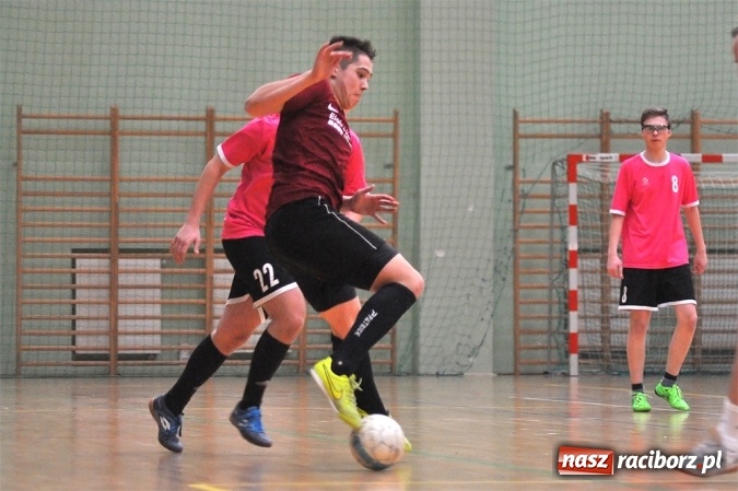 Zdjęcie w galerii na portalu naszraciborz.pl: Zwycięstwo Ultimate, walkower dla Iras Team wiadomości z regionu