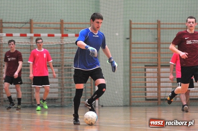 Zdjęcie w galerii na portalu naszraciborz.pl: Zwycięstwo Ultimate, walkower dla Iras Team wiadomości z regionu