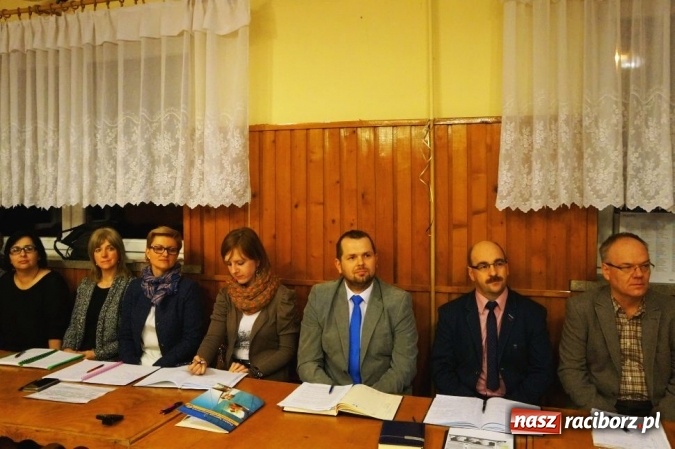 Zdjęcie w galerii na portalu naszraciborz.pl: Trwają konsultacje społeczne w sprawie tworzenia map zagrożeń bezpieczeństwa w powiecie raciborskim wiadomości z regionu