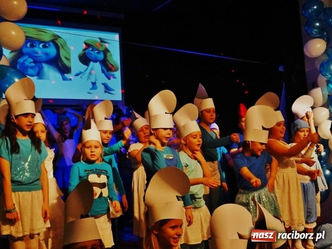 Zdjęcie w galerii na portalu naszraciborz.pl: Smerfne warsztaty w Młodzieżowym Domu Kultury wiadomości z regionu