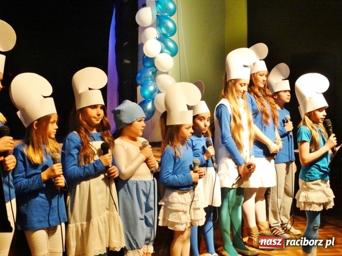 Zdjęcie w galerii na portalu naszraciborz.pl: Smerfne warsztaty w Młodzieżowym Domu Kultury wiadomości z regionu