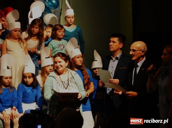 Zdjęcie w galerii na portalu naszraciborz.pl: Smerfne warsztaty w Młodzieżowym Domu Kultury wiadomości z regionu