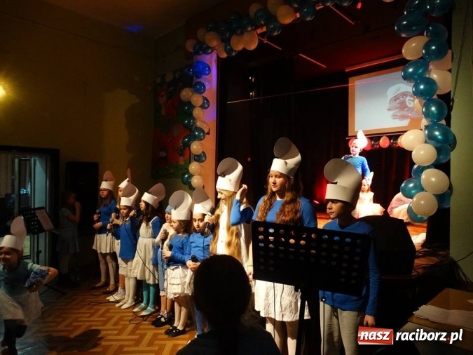 Zdjęcie w galerii na portalu naszraciborz.pl: Smerfne warsztaty w Młodzieżowym Domu Kultury wiadomości z regionu