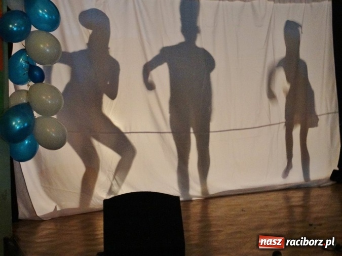 Zdjęcie w galerii na portalu naszraciborz.pl: Smerfne warsztaty w Młodzieżowym Domu Kultury wiadomości z regionu