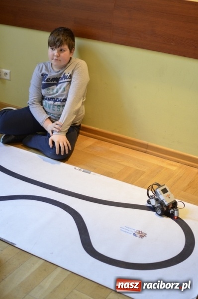 Zdjęcie w galerii na portalu naszraciborz.pl: Lego roboty - warsztaty w Raciborskim Centrum Kultury wiadomości z regionu