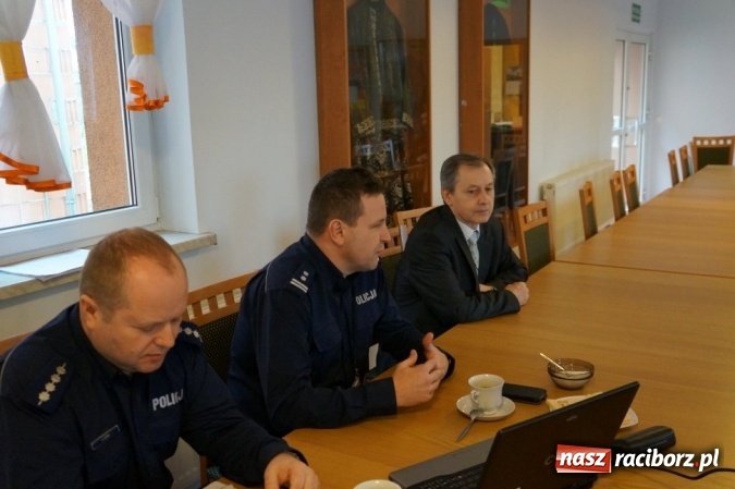 Zdjęcie w galerii na portalu naszraciborz.pl: Kolejne konsultacje na temat map zagrożeń bezpieczeństwa, tym razem w Rudniku wiadomości z regionu