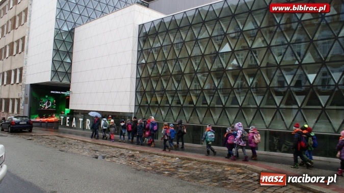 Zdjęcie w galerii na portalu naszraciborz.pl: Jeden za wszystkich, wszyscy za jednego, czyli raciborzanie w teatrze w Opolu  wiadomości z regionu