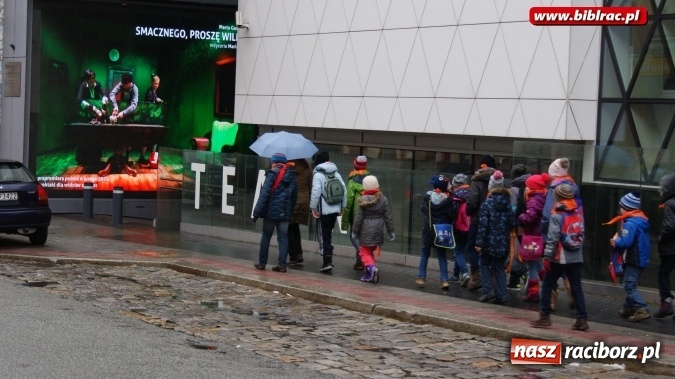 Zdjęcie w galerii na portalu naszraciborz.pl: Jeden za wszystkich, wszyscy za jednego, czyli raciborzanie w teatrze w Opolu  wiadomości z regionu