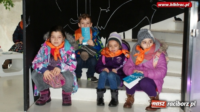 Zdjęcie w galerii na portalu naszraciborz.pl: Jeden za wszystkich, wszyscy za jednego, czyli raciborzanie w teatrze w Opolu  wiadomości z regionu