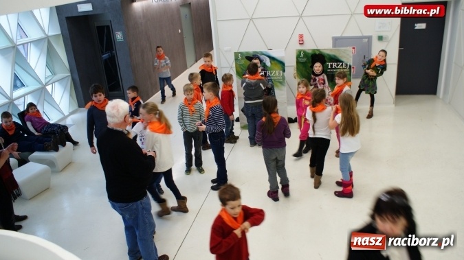 Zdjęcie w galerii na portalu naszraciborz.pl: Jeden za wszystkich, wszyscy za jednego, czyli raciborzanie w teatrze w Opolu  wiadomości z regionu