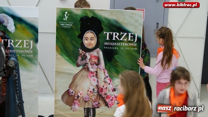 Zdjęcie w galerii na portalu naszraciborz.pl: Jeden za wszystkich, wszyscy za jednego, czyli raciborzanie w teatrze w Opolu  wiadomości z regionu