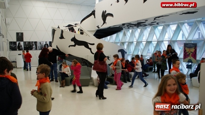 Zdjęcie w galerii na portalu naszraciborz.pl: Jeden za wszystkich, wszyscy za jednego, czyli raciborzanie w teatrze w Opolu  wiadomości z regionu