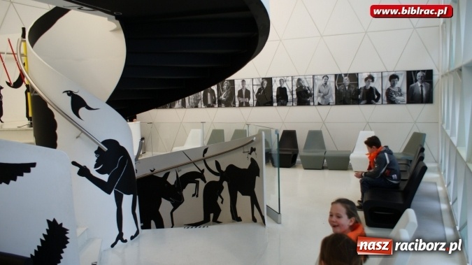 Zdjęcie w galerii na portalu naszraciborz.pl: Jeden za wszystkich, wszyscy za jednego, czyli raciborzanie w teatrze w Opolu  wiadomości z regionu