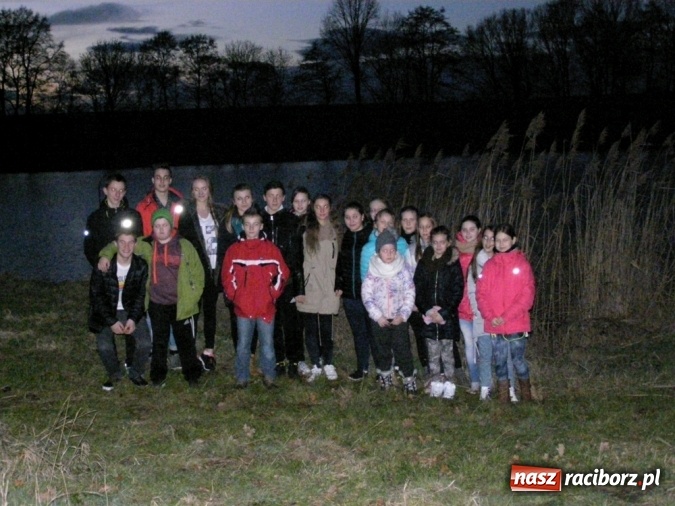 Zdjęcie w galerii na portalu naszraciborz.pl: Borucińska młodzież biwakowała w Domu Kultury w Borucinie wiadomości z regionu