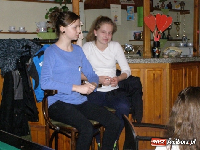 Zdjęcie w galerii na portalu naszraciborz.pl: Borucińska młodzież biwakowała w Domu Kultury w Borucinie wiadomości z regionu