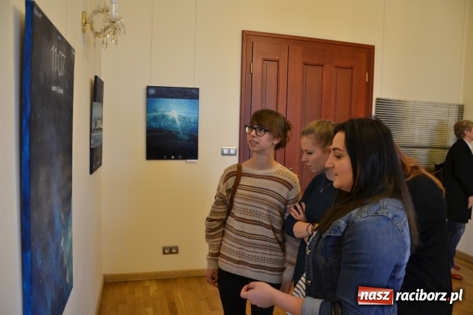 Zdjęcie w galerii na portalu naszraciborz.pl: Finisaż wystawy malarstwa Magdaleny Gogół na zamku wiadomości z regionu