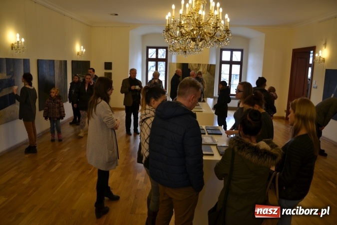 Zdjęcie w galerii na portalu naszraciborz.pl: Finisaż wystawy malarstwa Magdaleny Gogół na zamku wiadomości z regionu