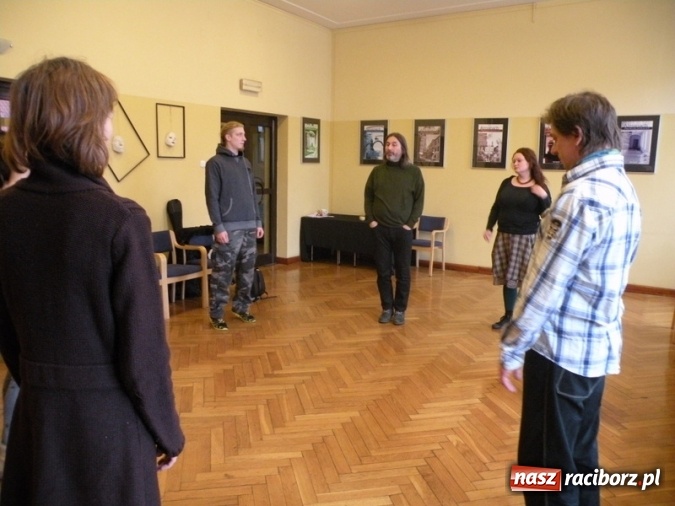 Zdjęcie w galerii na portalu naszraciborz.pl: Warsztaty wokalne w Strzesze. Przyjechali Kondrak i Andrzejewski wiadomości z regionu