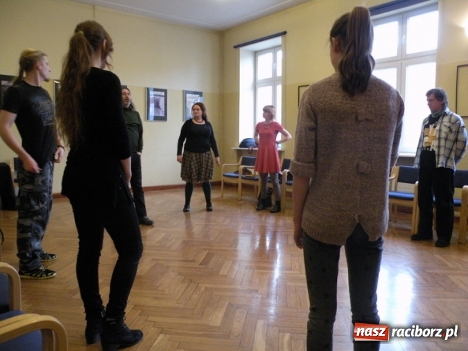 Zdjęcie w galerii na portalu naszraciborz.pl: Warsztaty wokalne w Strzesze. Przyjechali Kondrak i Andrzejewski wiadomości z regionu