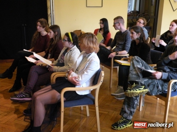 Zdjęcie w galerii na portalu naszraciborz.pl: Warsztaty wokalne w Strzesze. Przyjechali Kondrak i Andrzejewski wiadomości z regionu